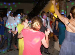 wedding-dj-faversham-mount-ephraim-dancers-04.jpg