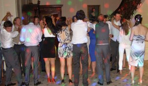 wedding-dj-faversham-mount-ephraim-dancers-07.jpg