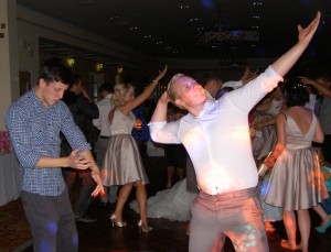 wedding-dj-maidstone-oakwood-house-wedding-dancers-06.jpg