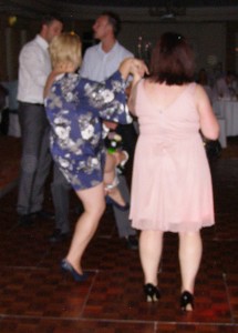 wedding-dj-maidstone-oakwood-house-wedding-dancers-15.jpg