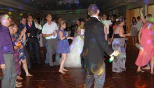 wedding-dj-maidstone-oakwood-house-wedding-dancers-18.jpg