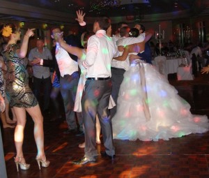 wedding-dj-maidstone-oakwood-house-wedding-dancers-19.jpg