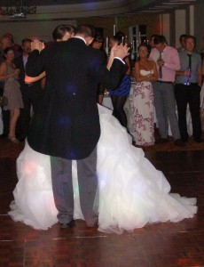 wedding-dj-maidstone-oakwood-house-wedding-first-dance-02.jpg