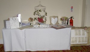 wedding-dj-maidstone-oakwood-house-wedding-gift-table.jpg