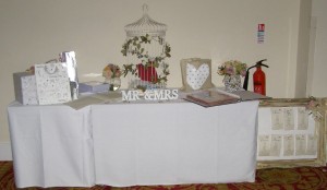 wedding-dj-maidstone-oakwood-house-wedding-gift-table.jpg