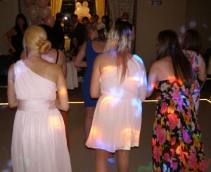 Wedding-DJ-Bromley-Court-Dancers-04