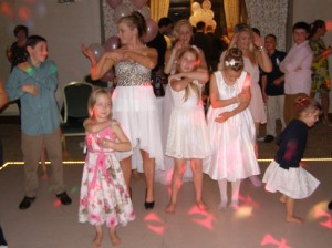 Wedding-DJ-Bromley-Court-Dancers-09