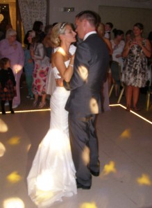 Wedding-DJ-Bromley-Court-First-Dance-04.jpg