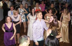 wedding dj dartford stone pavillion disco dancers 12.jpg