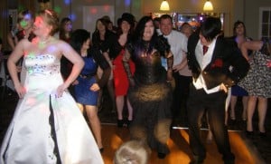 wedding-dj-whitstable-marine-hotel-disco-dancers-03