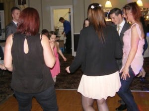 wedding-dj-whitstable-marine-hotel-disco-dancers-05