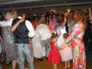 brands hatch place wedding dj disco dancers 02