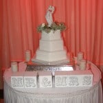 Bromley Court Hotel Wedding DJ Wedding Cake 01