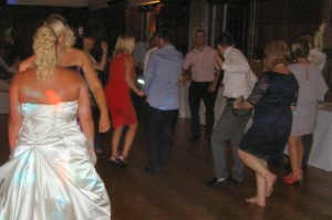 wedding dj ward room disco dancers 04